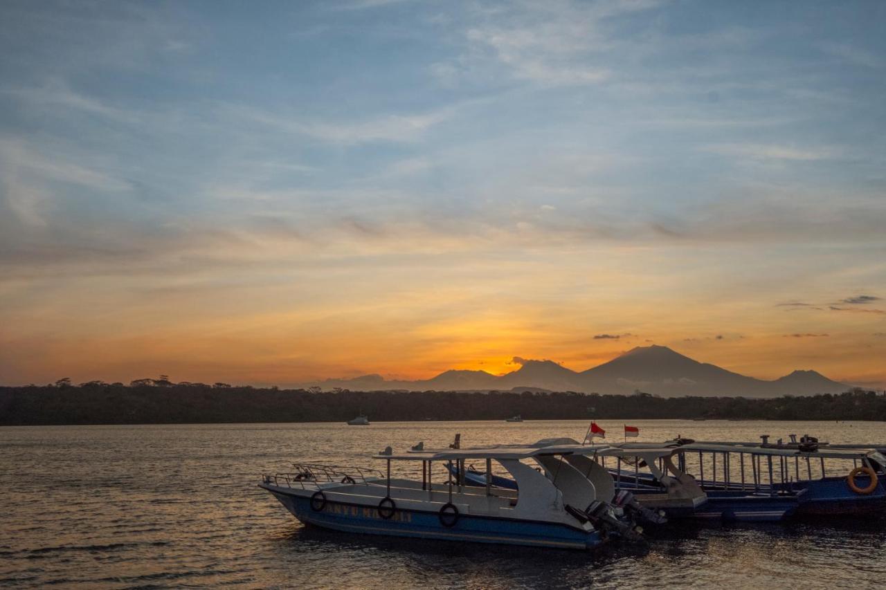 Mimpi Resort Menjangan Banyuwedang Exteriör bild