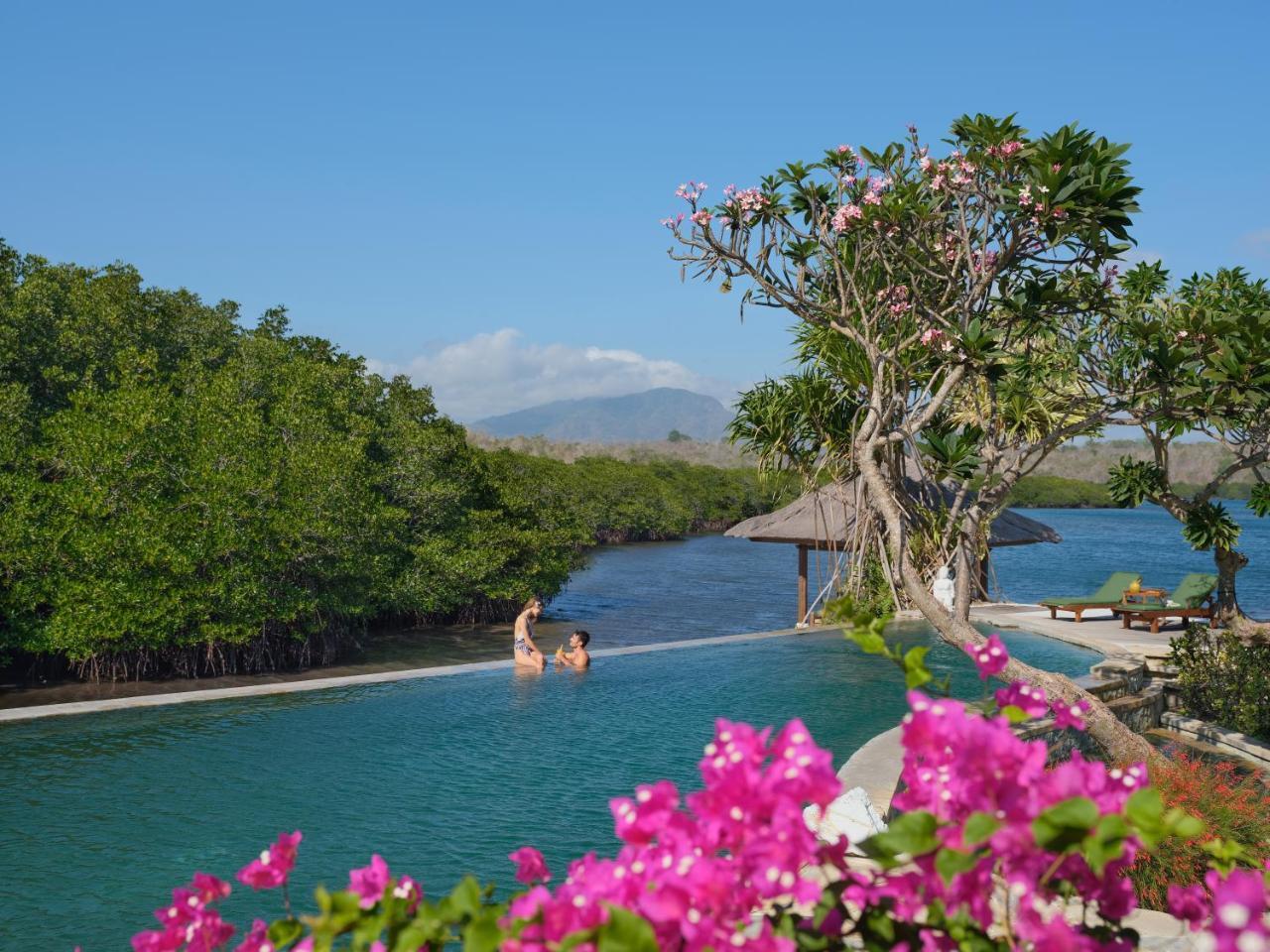 Mimpi Resort Menjangan Banyuwedang Exteriör bild